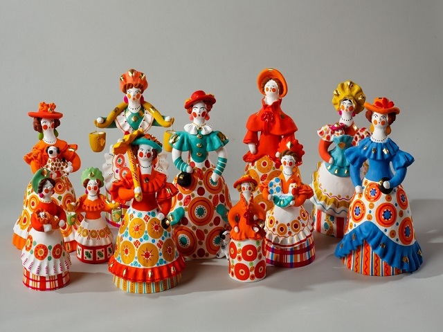 Дымковская русская народная игрушка